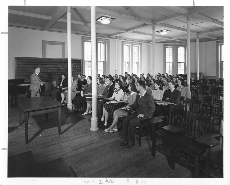 Music Admin. Building, Interior: Classroom