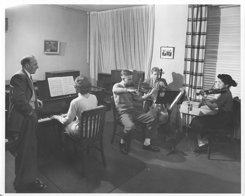 Music Admin. Building, Interior: Chamber Music Class