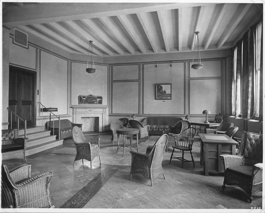Wieboldt Hall, Interior: Women Students' Clubroom
