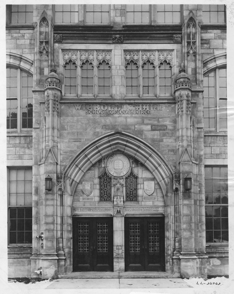 Wieboldt Hall, Exterior: Entrance